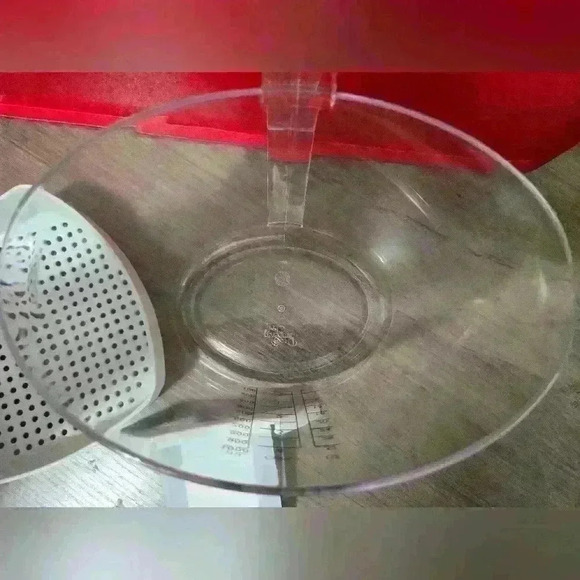 NWOT Pampered Chef Gravy Separator 4 cups/  32 oz/ 1000ml capacity - Picture 4 of 5